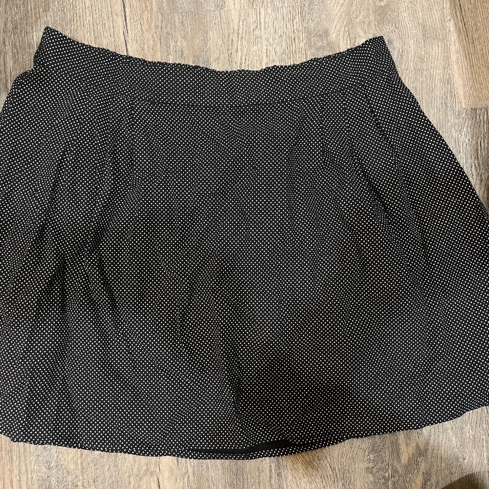 Old Navy polka dot skirt